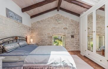 Sommerhus med parkering Baderna, Sredisnja Istra - 27000