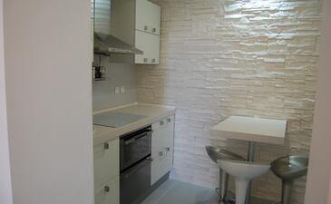 Apartments by the sea Makarska - 2701