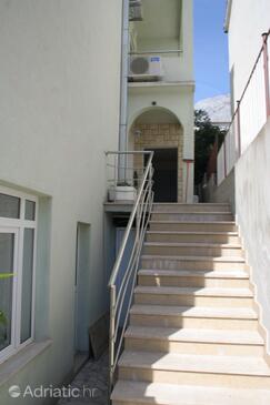 Apartments by the sea Makarska - 2701