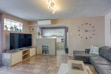 Apartamente cu parcare Porec - 27020