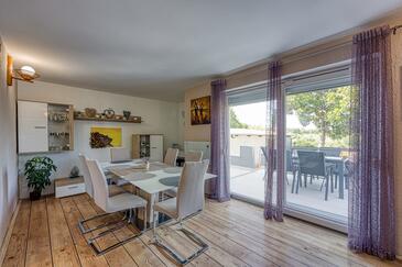 Apartamente cu parcare Porec - 27020