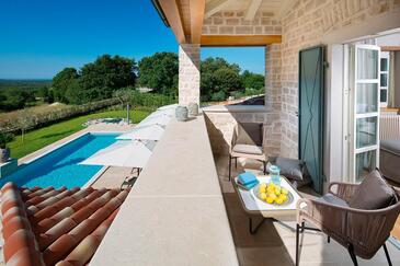 Comfortable and spacious house Kanfanar, Central Istria - Središnja Istra (K-27022)