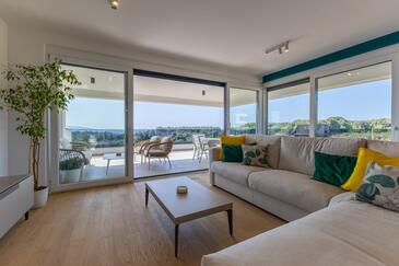 Three bedroom apartment Krk (A-27048-b)