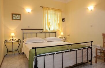 Apartments by the sea Drašnice, Makarska - 2705