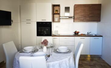 Апартаменти з паркуванням Пореч - Poreč - 27050