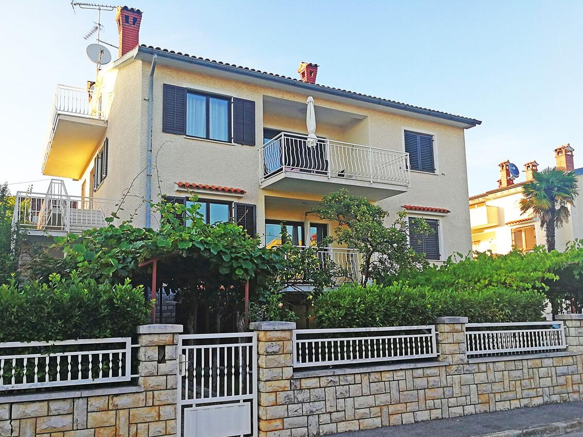 Апартаменти з паркуванням Пореч - Poreč - 27050