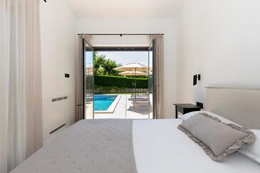 Holiday house with a swimming pool Tinjan, Central Istria - Središnja Istra - 27053