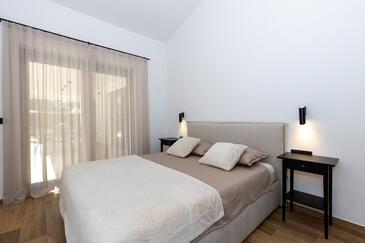 Holiday house with a swimming pool Tinjan, Central Istria - Središnja Istra - 27053
