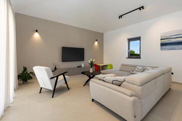 Holiday house with a swimming pool Tinjan, Central Istria - Središnja Istra - 27053