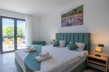 Holiday house with a swimming pool Tinjan, Central Istria - Središnja Istra - 27054