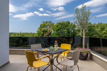 Three bedroom house Tinjan, Central Istria - Središnja Istra (K-27054)