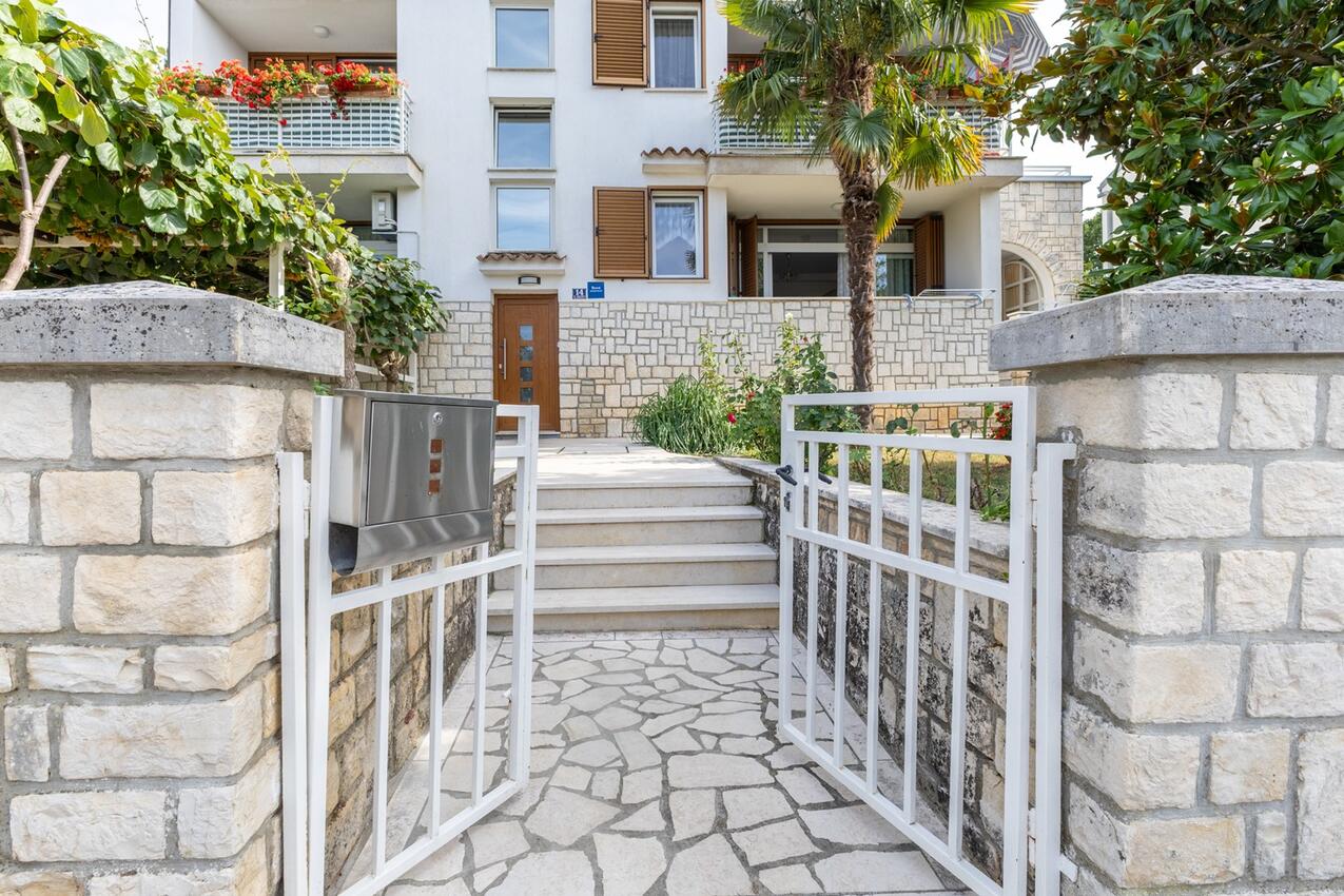 Apartmaji s parkingom Poreč - 27058