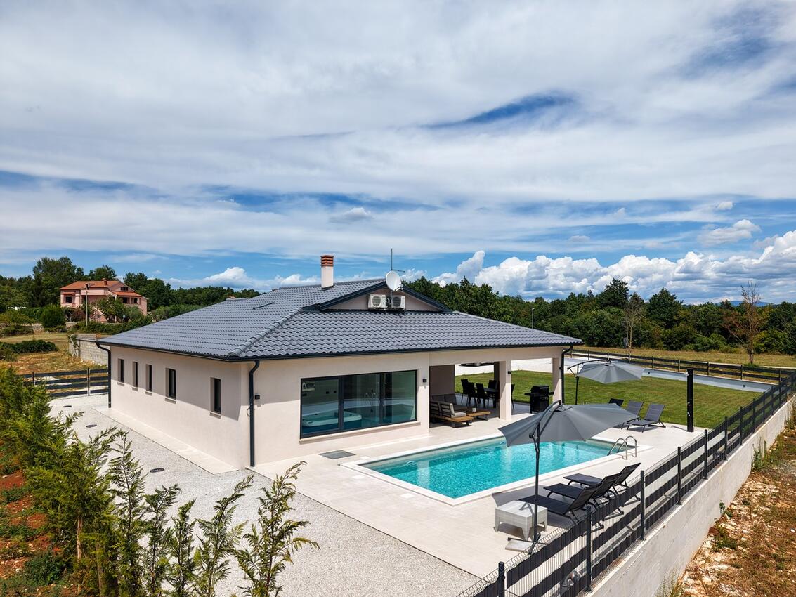 Holiday house with a swimming pool Mofardini, Central Istria - Središnja Istra - 27061