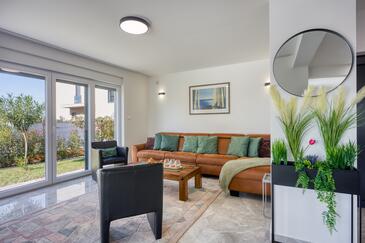 Casa familiar con piscina Krnica, Marcana - 27068