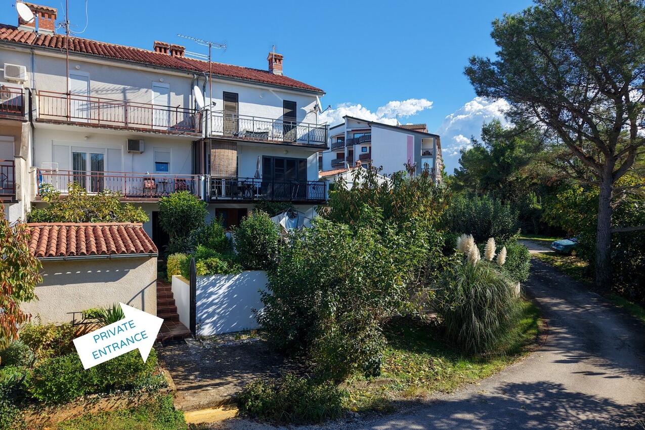 Апартаменти з паркуванням Пореч - Poreč - 27074