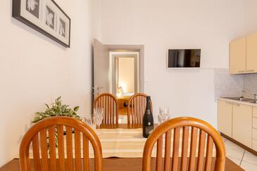 Two bedroom apartment Poreč (A-27081-f)