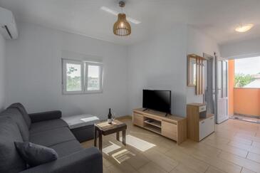 Familiehuis met zwembad Veliki Vareski, Marcana - 27085