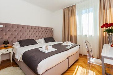 Two bedroom apartment Split (A-27087-a)