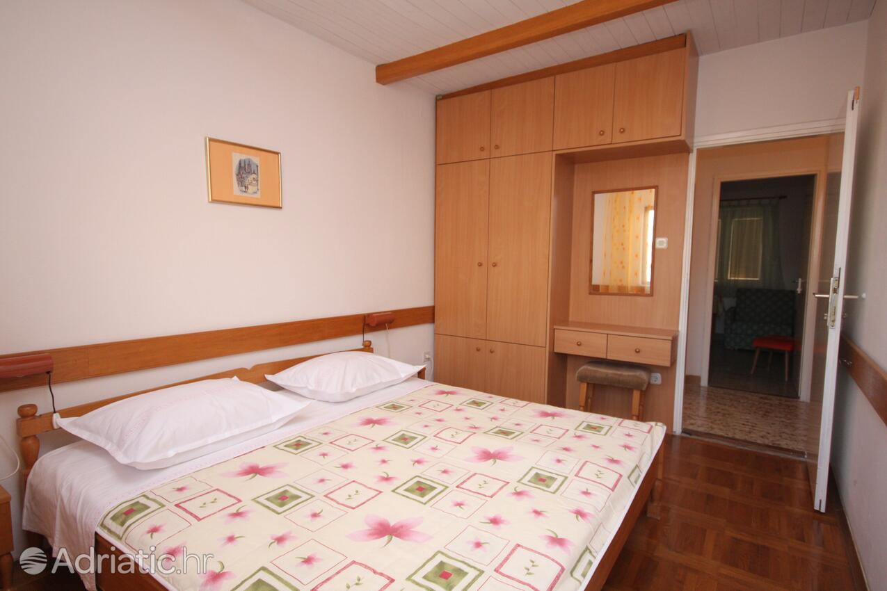A-2709-a - Private accommodation - Apartments with a parking space Baška Voda, Makarska