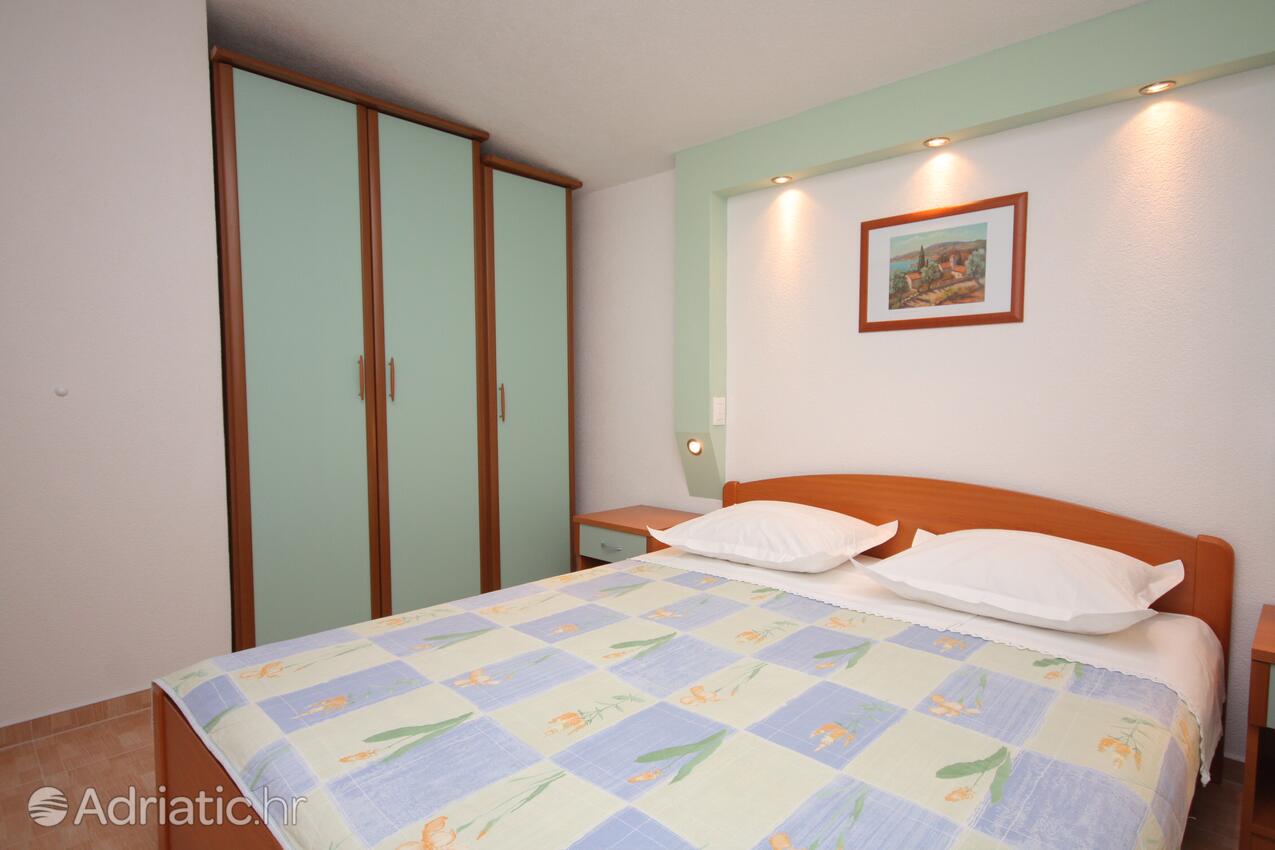 A-2709-c - Private accommodation - Apartments with a parking space Baška Voda, Makarska