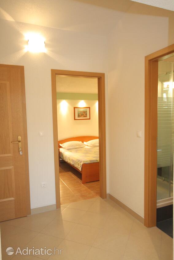 A-2709-c - Private accommodation - Apartments with a parking space Baška Voda, Makarska