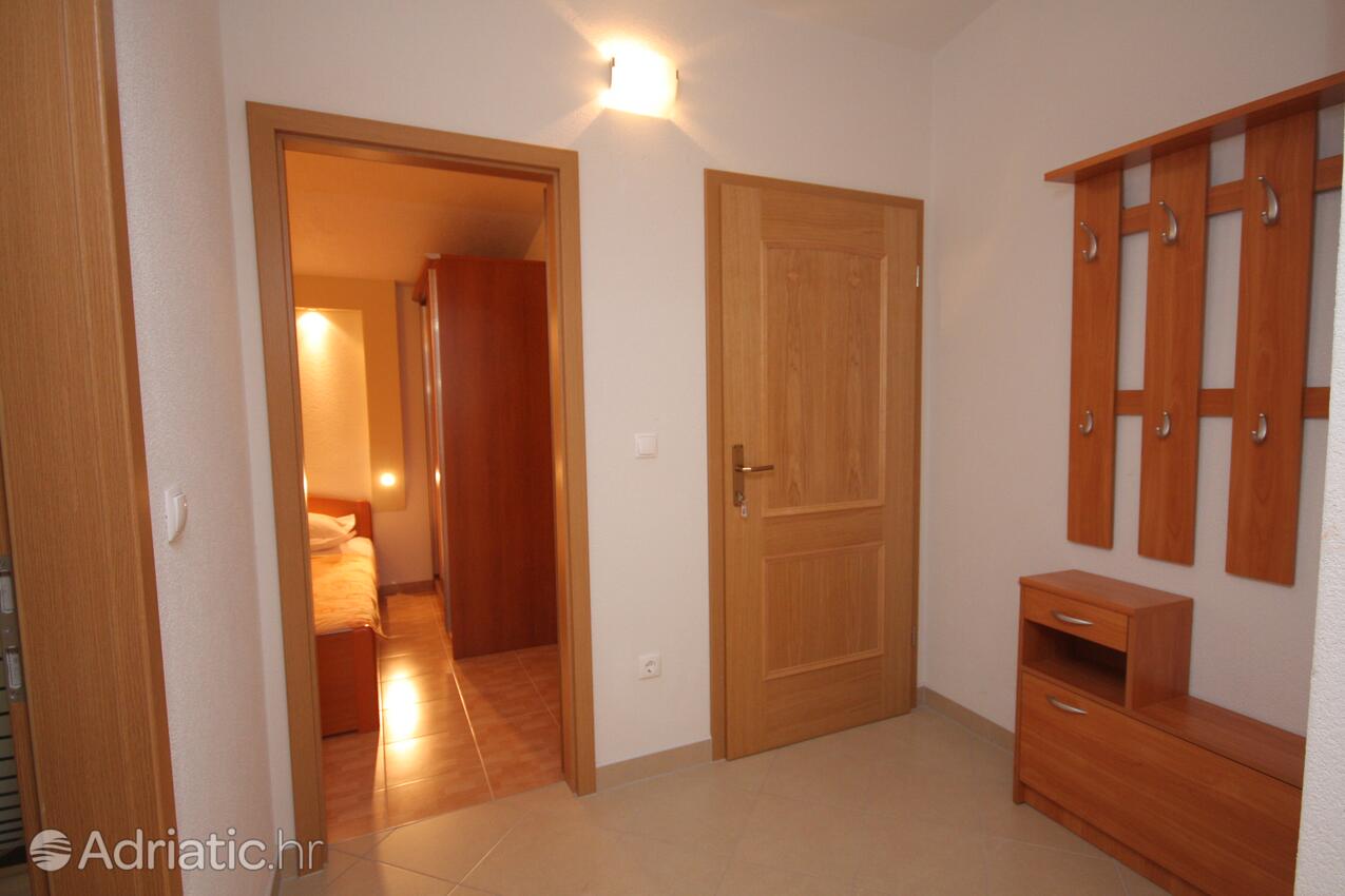A-2709-d - Private accommodation - Apartments with a parking space Baška Voda, Makarska