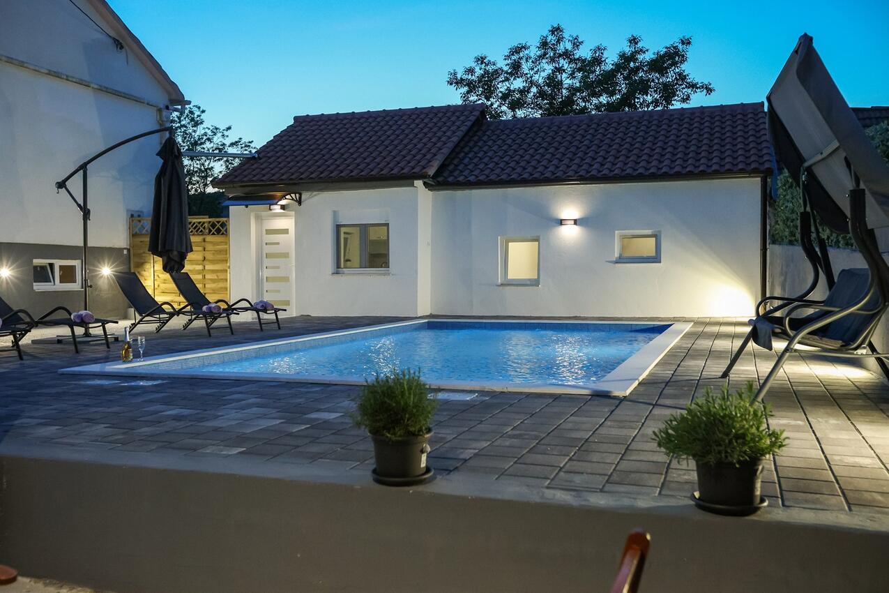 Familiehus med pool Gornje Raštane, Biograd - 27092