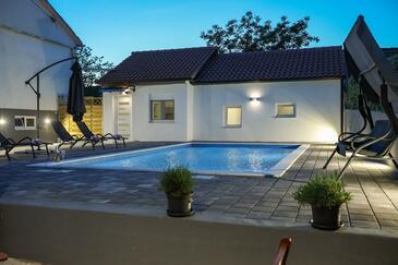 Familjehus med pool Gornje Raštane, Biograd - 27092 Adriatic.hr