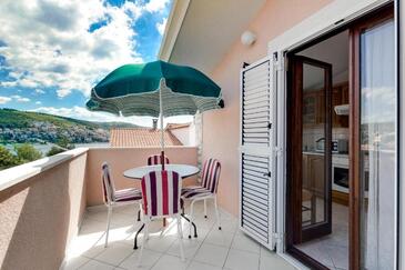 Apartamente lângă mare Okrug Gornji, Ciovo - 27095