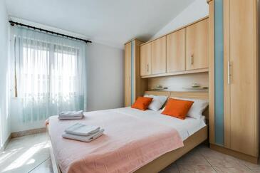 Apartments by the sea Okrug Gornji, Čiovo - 27095