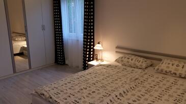 Apartments with parking space Sveti Filip i Jakov, Biograd - 27120