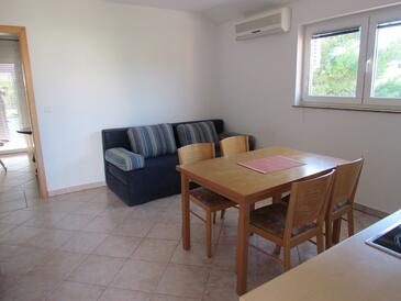 One bedroom apartment Sveti Filip i Jakov, Biograd (A-27125-b(