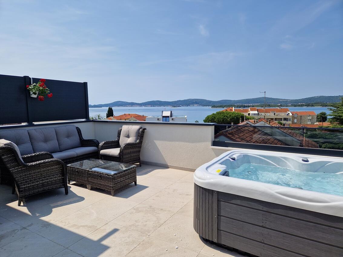 Lejligheder med jacuzzi Sveti Filip i Jakov, Biograd - 27129