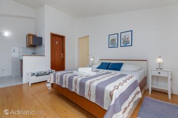 Apartments by the sea Brela, Makarska - 2713