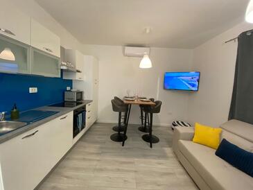 Lejlighedens parkeringsplads Biograd na Moru, Biograd - 27130