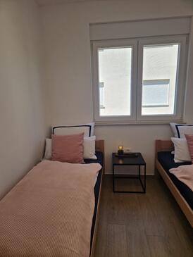 Appartementen met parkeerplaats Turanj, Biograd - 27132