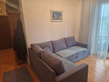 Апартаменты с парковкой Турань - Turanj, Биоград - Biograd - 27134