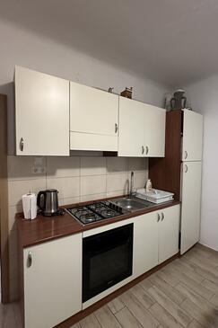 Apartmány s parkovištěm Trogir - 27140