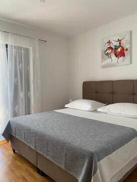 Апартаменты у моря Зечево Ртич - Zečevo Rtić, Рогозница - Rogoznica - 27142