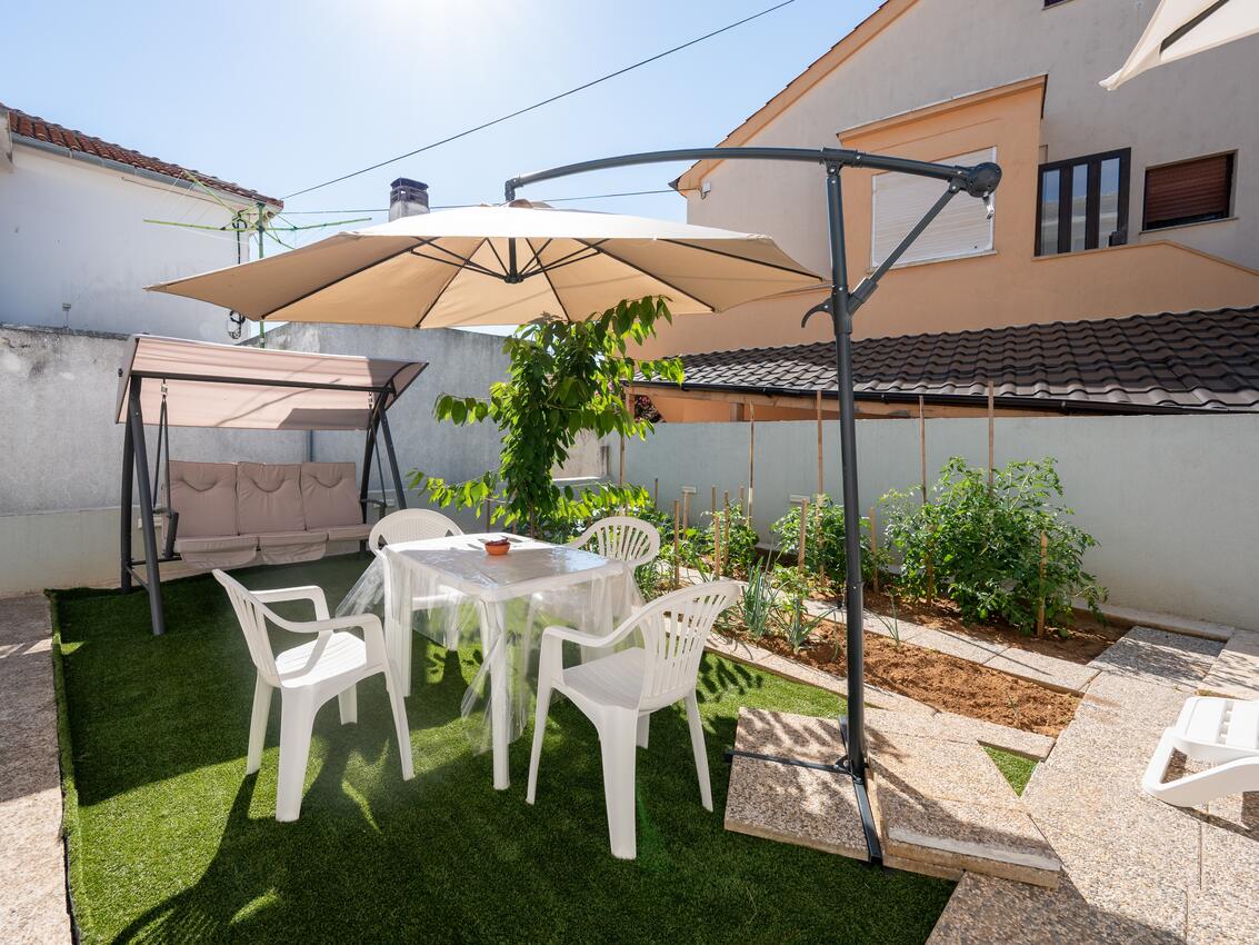 Egyszobás apartman Zadar (A-27152-b)
