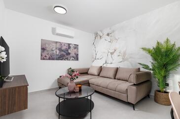 Apartmaji s parkingom Draga Bašćanska, Krk - 27157