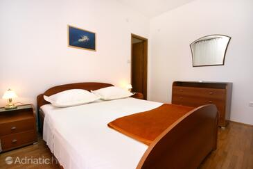 Apartmaji in sobe s parkingom Brela, Makarska - 2716