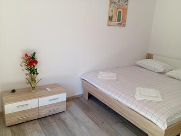 Robinson-lejligheder med parkering Krupa, Zagora - 27162