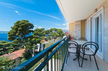 Apartments and rooms with parking space Brela, Makarska - 2717