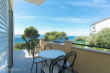 Apartments and rooms with parking space Brela, Makarska - 2717