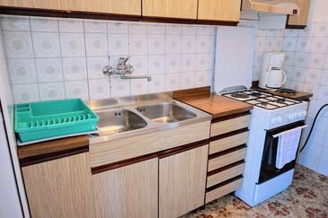 Apartments with parking space Bašanija, Umag - 27178
