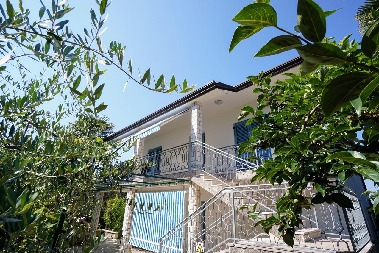 Apartments with parking space Bašanija, Umag - 27188