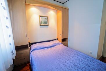 Apartments with WiFi Umag - 27189