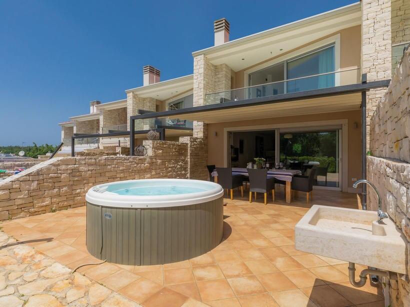 Maison de vacances avec bain à remous Sveti Ivan, Umag - 27206