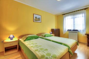 Апартаменты для семей с детьми Замбратия - Zambratija, Умаг - Umag - 27225